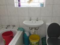 Main Bathroom - 5 square meters of property in Rusthof