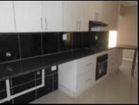 Kitchen - 19 square meters of property in Lakefield