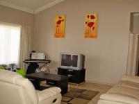 Lounges - 27 square meters of property in Emalahleni (Witbank) 