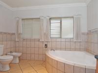 Main Bathroom - 11 square meters of property in Woodlands Lifestyle Estate