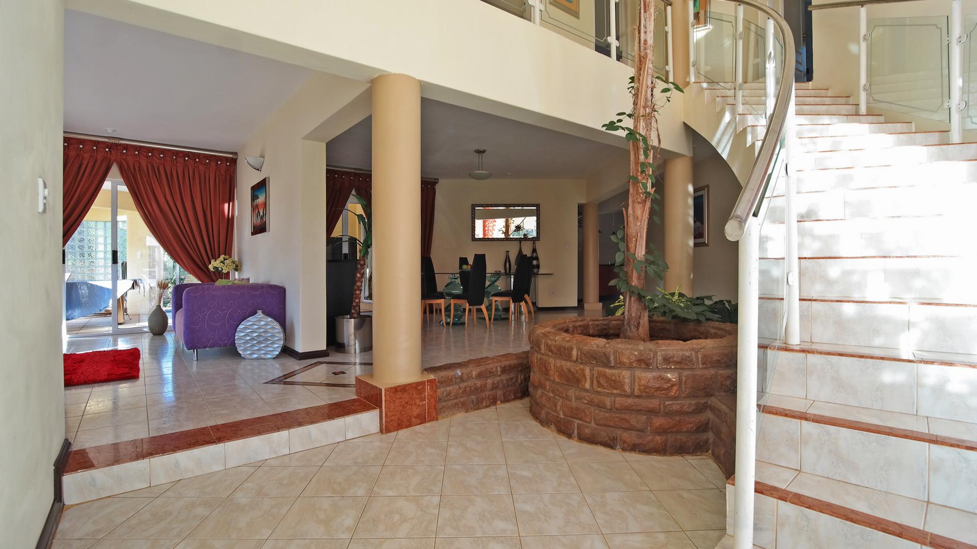 Spaces - 67 square meters of property in Silver Lakes Golf Estate