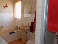 Bathroom 1 - 6 square meters of property in Middelburg - MP