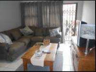Lounges - 14 square meters of property in Pomona