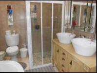 Main Bathroom - 9 square meters of property in Pomona