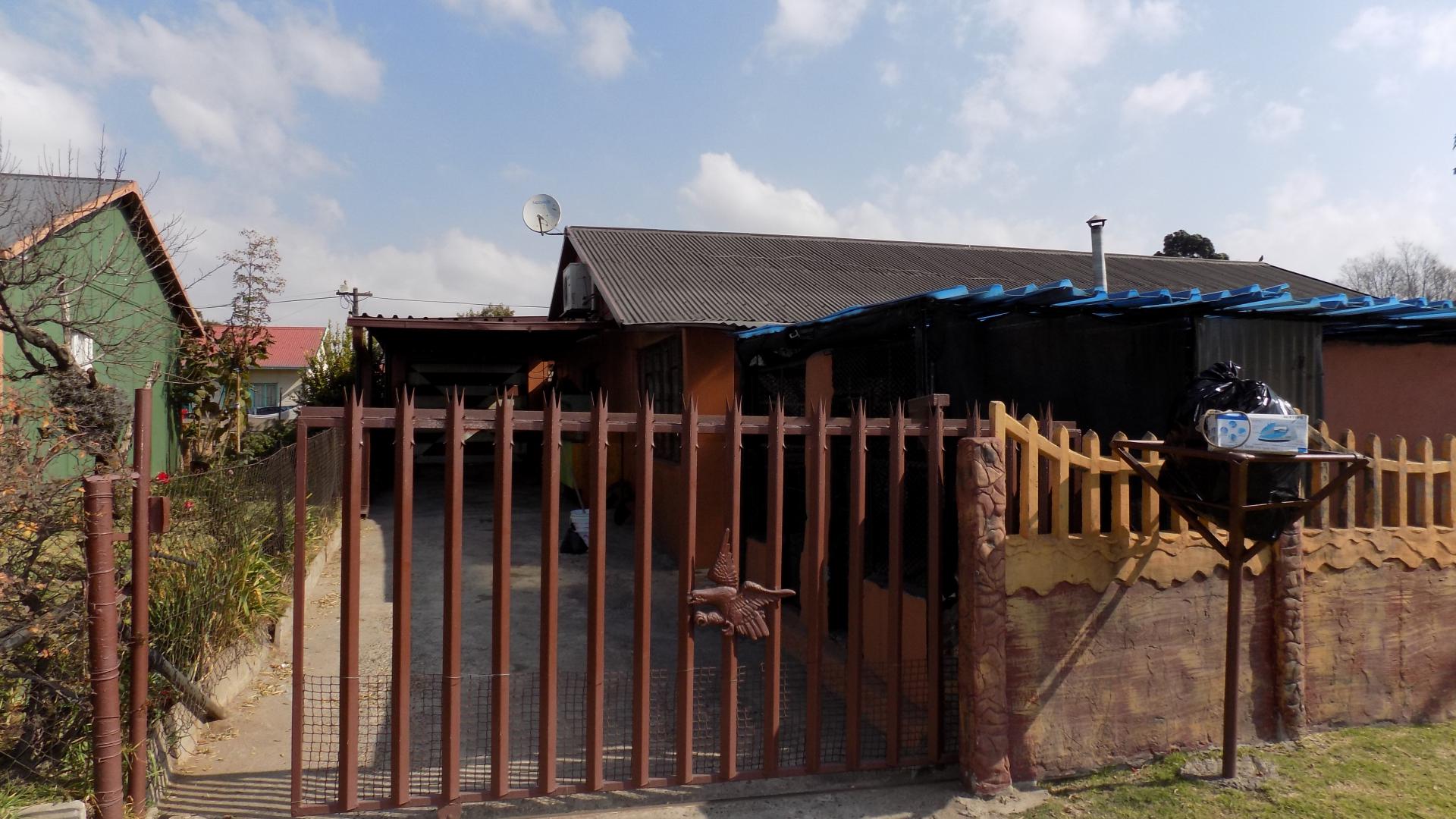 Front View of property in Komati