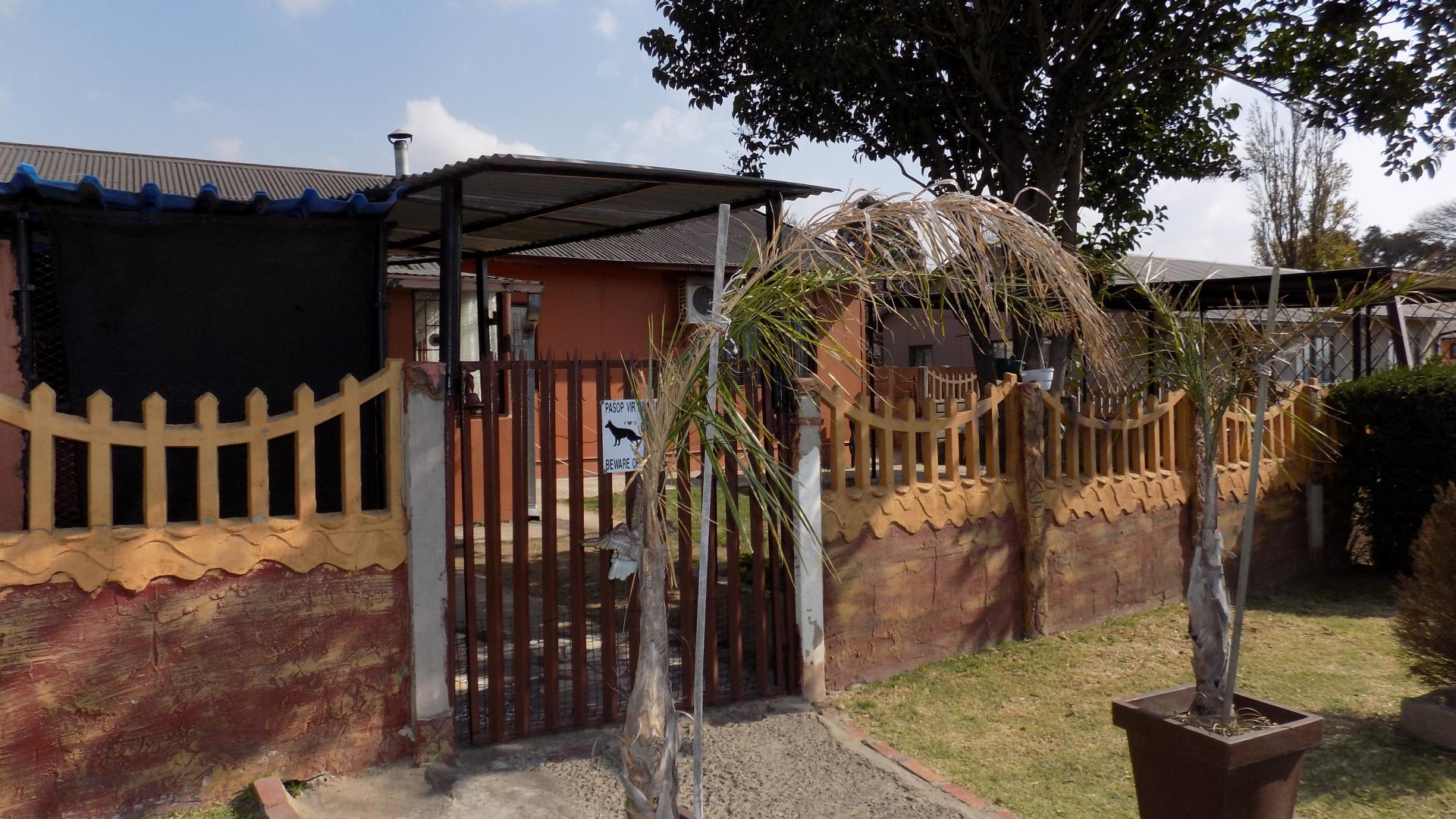 Front View of property in Komati