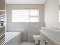 Bathroom 2 - 7 square meters of property in Silver Lakes Golf Estate