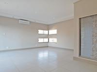Main Bedroom - 51 square meters of property in Silver Lakes Golf Estate