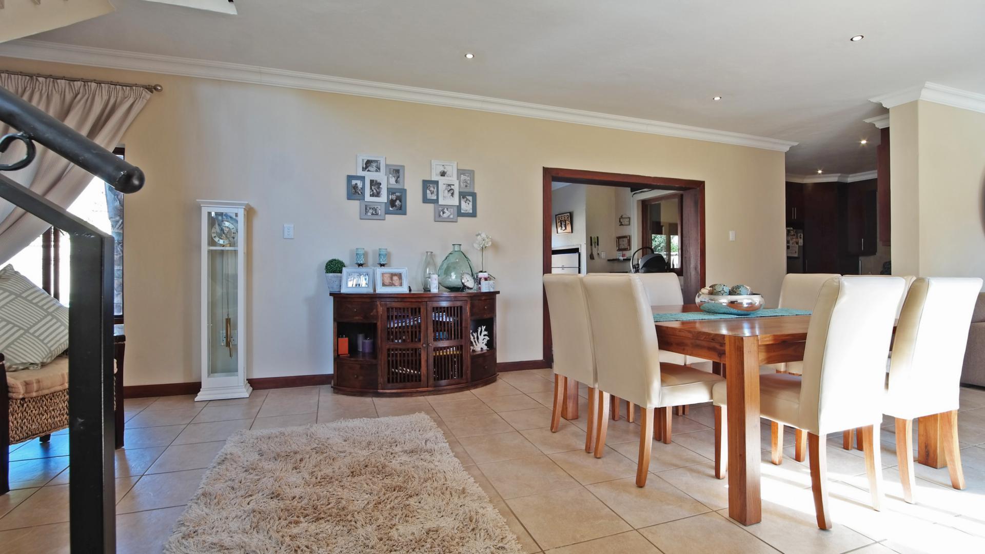 Dining Room - 31 square meters of property in Willow Acres Estate