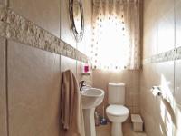 Guest Toilet - 3 square meters of property in Willow Acres Estate