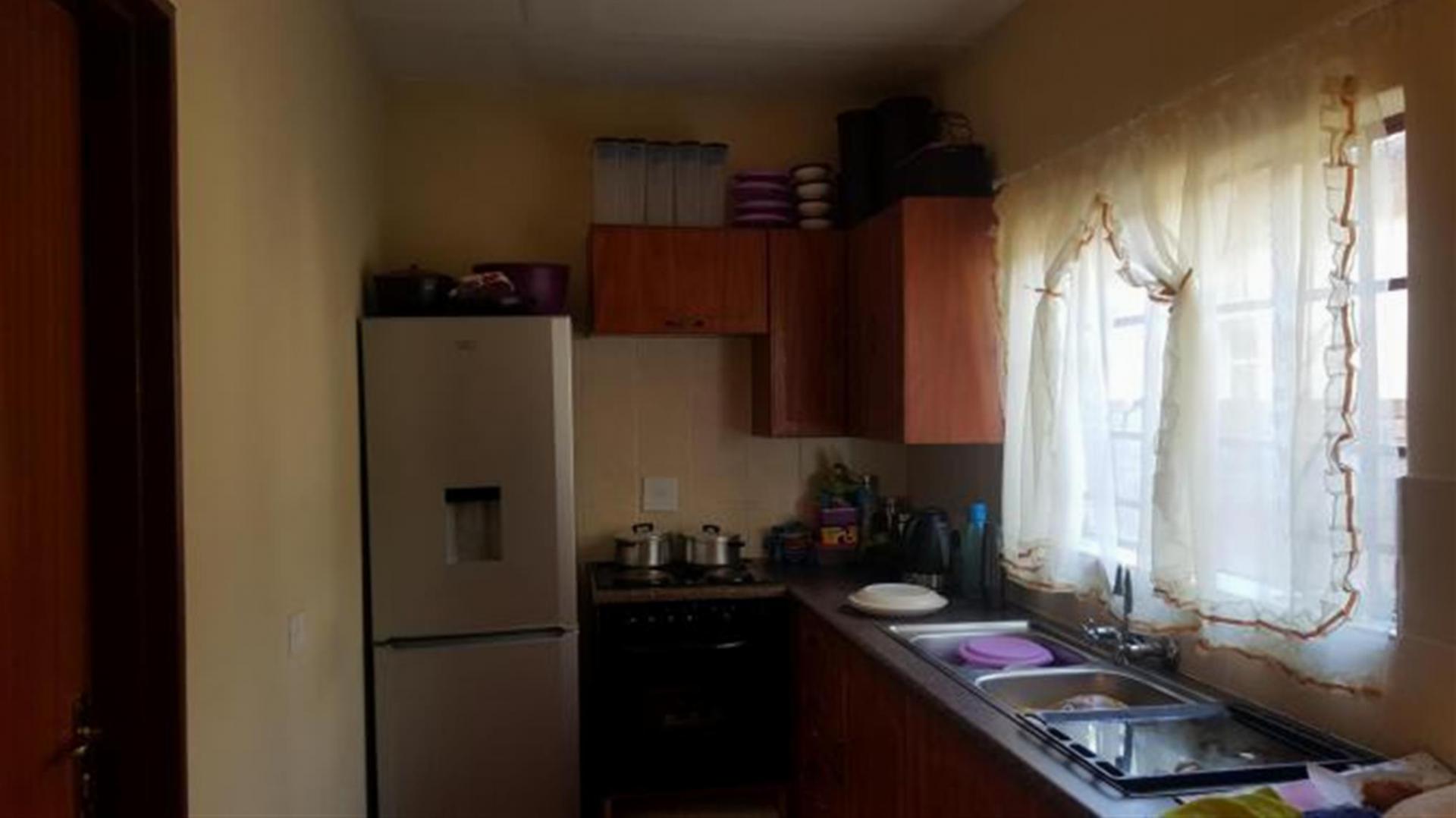 Kitchen - 12 square meters of property in Die Bult