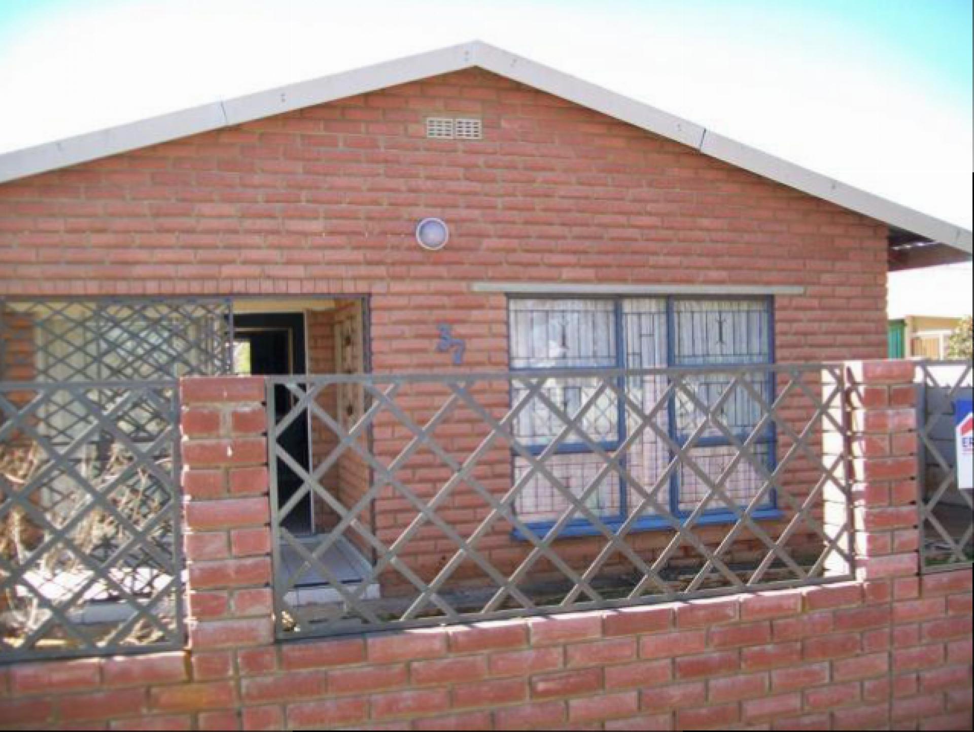 Front View of property in Klerksdorp