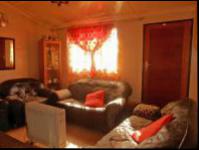 Lounges - 16 square meters of property in Eldorado Park AH