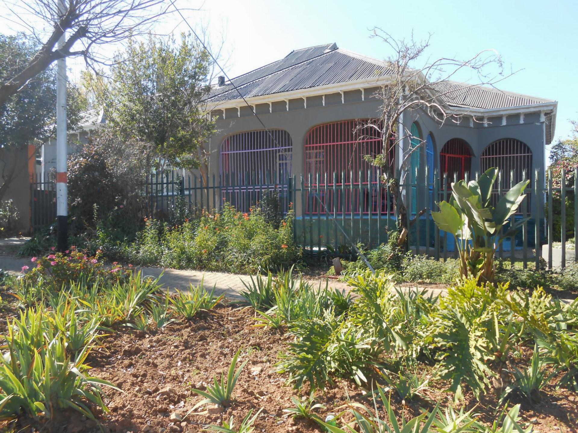 Front View of property in Krugersdorp