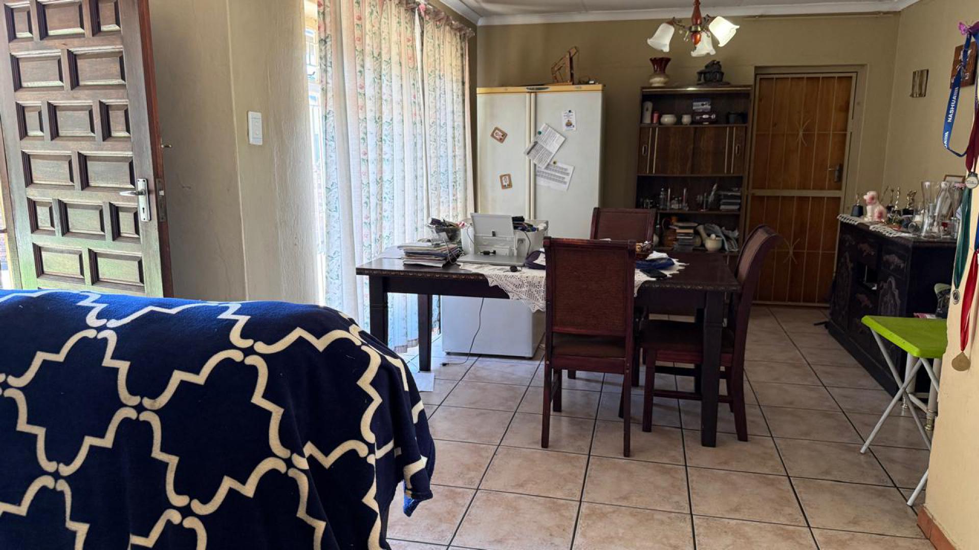 Dining Room of property in Mineralia