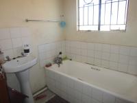 Bathroom 1 - 3 square meters of property in Bram Fischerville