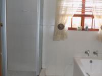 Bathroom 1 - 5 square meters of property in Safarituine