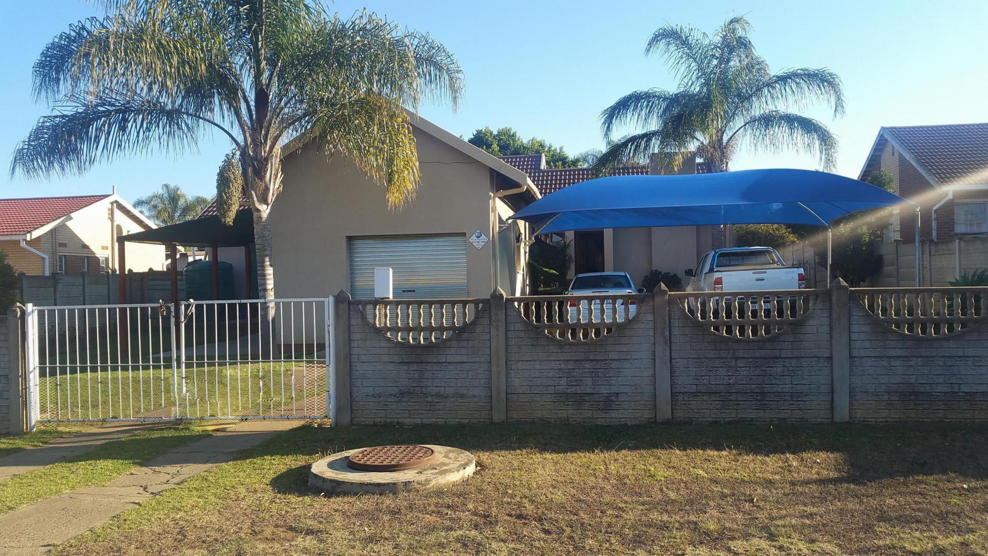 Front View of property in Vryheid