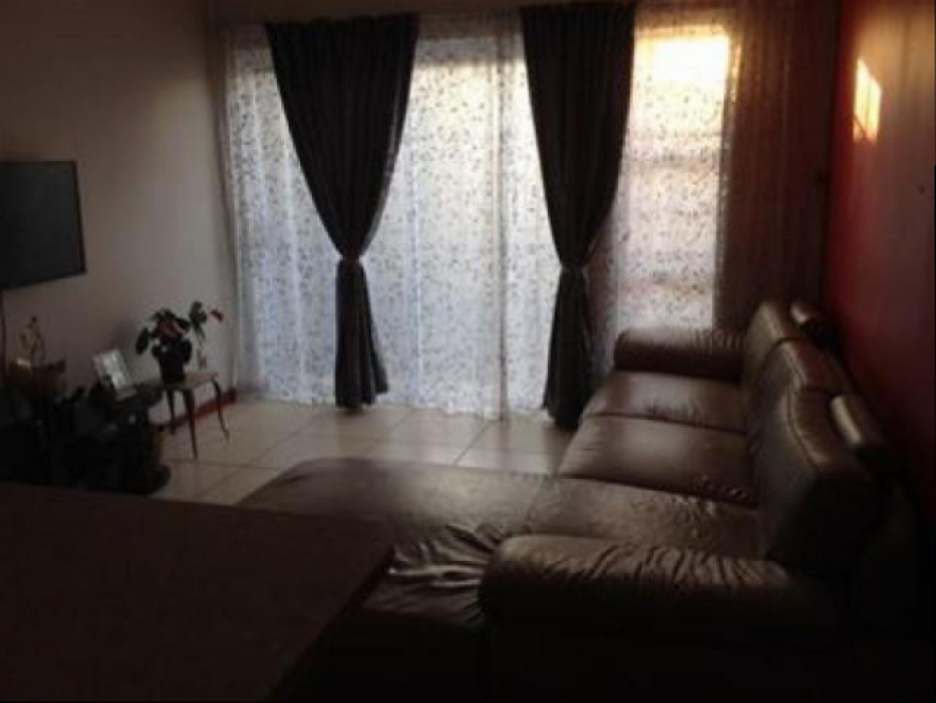 Lounges of property in Elsburg