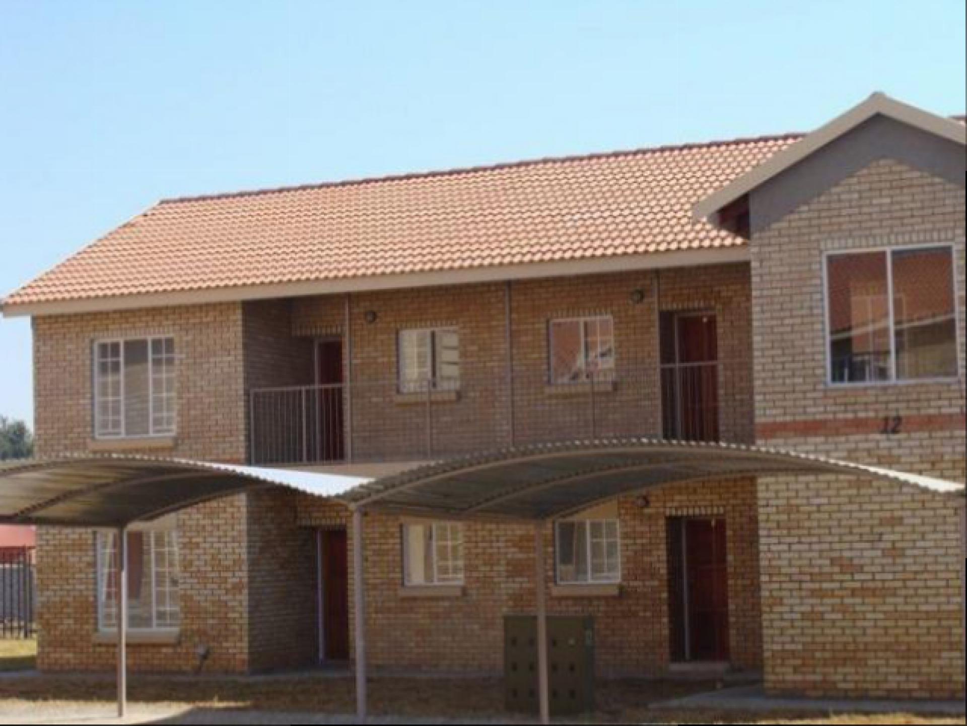 Front View of property in Waterval East