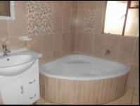 Main Bathroom - 8 square meters of property in Lawley