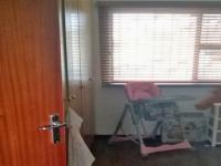 Bed Room 1 - 16 square meters of property in Grassy Park