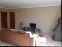 Lounges - 27 square meters of property in Krugersdorp