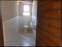 Guest Toilet - 6 square meters of property in Krugersdorp