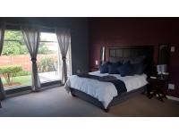 Main Bedroom - 39 square meters of property in Potchefstroom