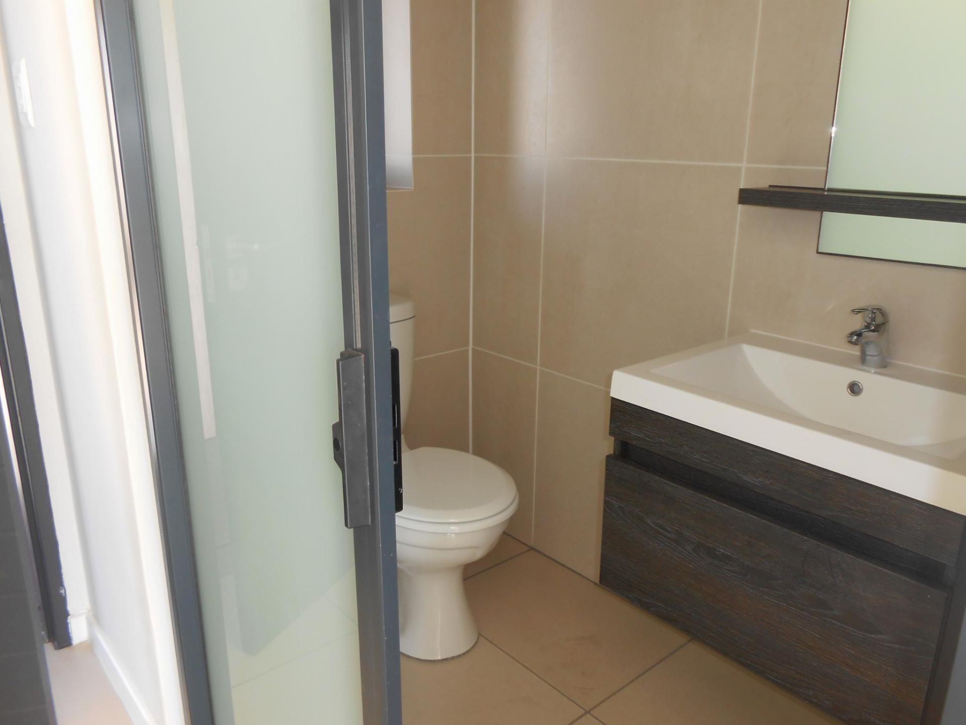 Bathroom 1 of property in Fourways
