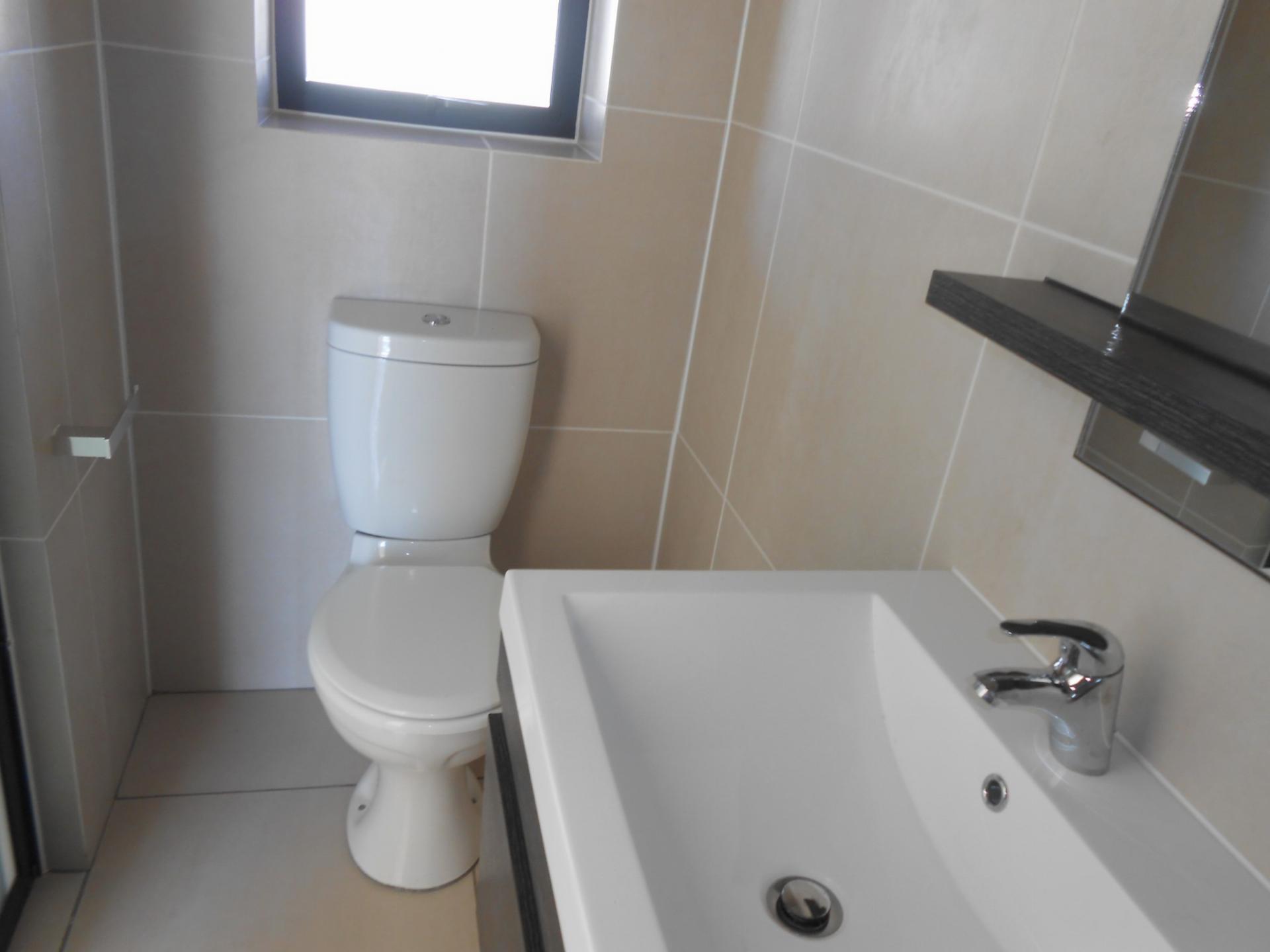 Bathroom 1 of property in Fourways