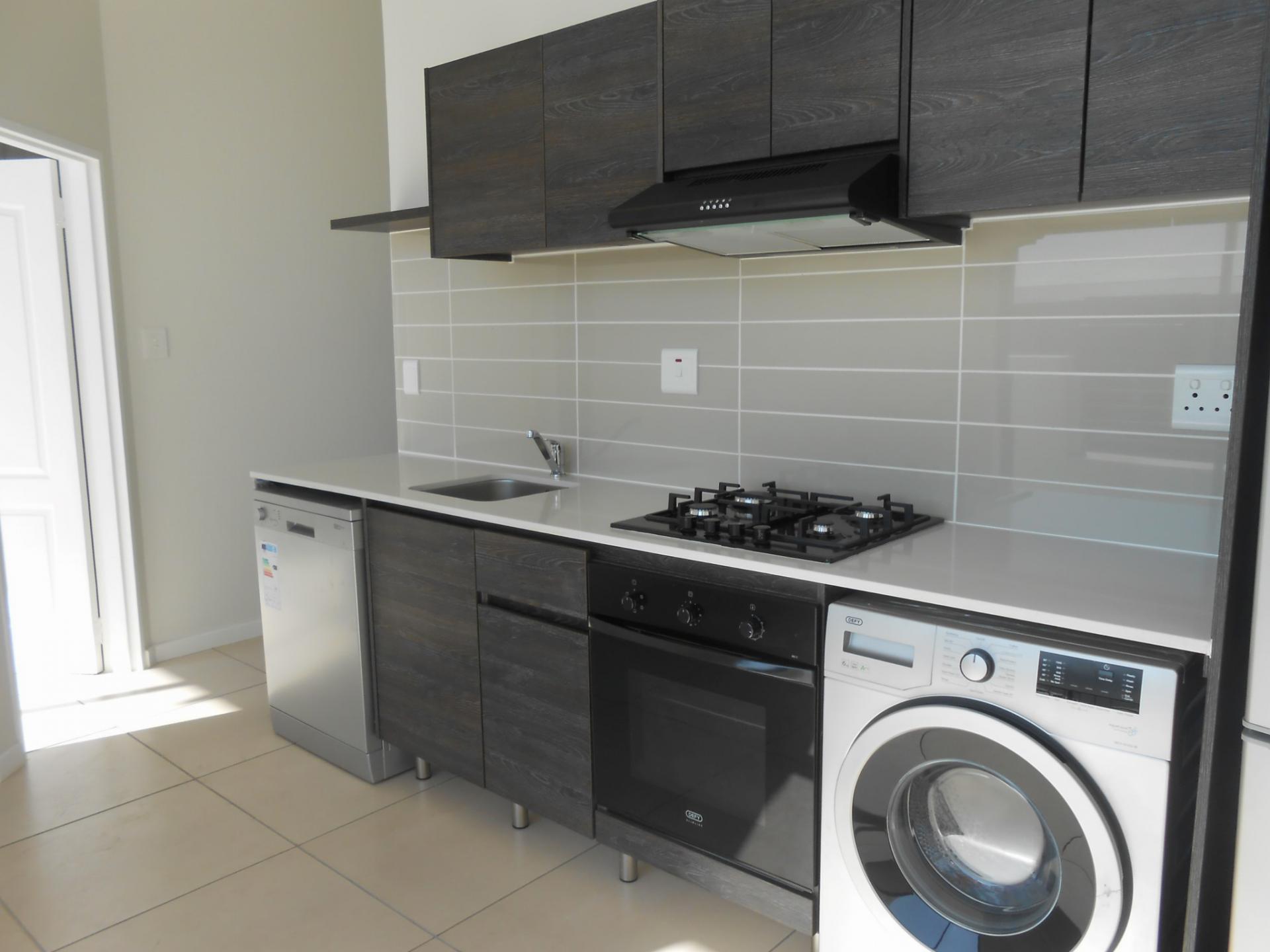 Kitchen - 6 square meters of property in Fourways
