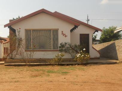 Front View of property in Winterveld