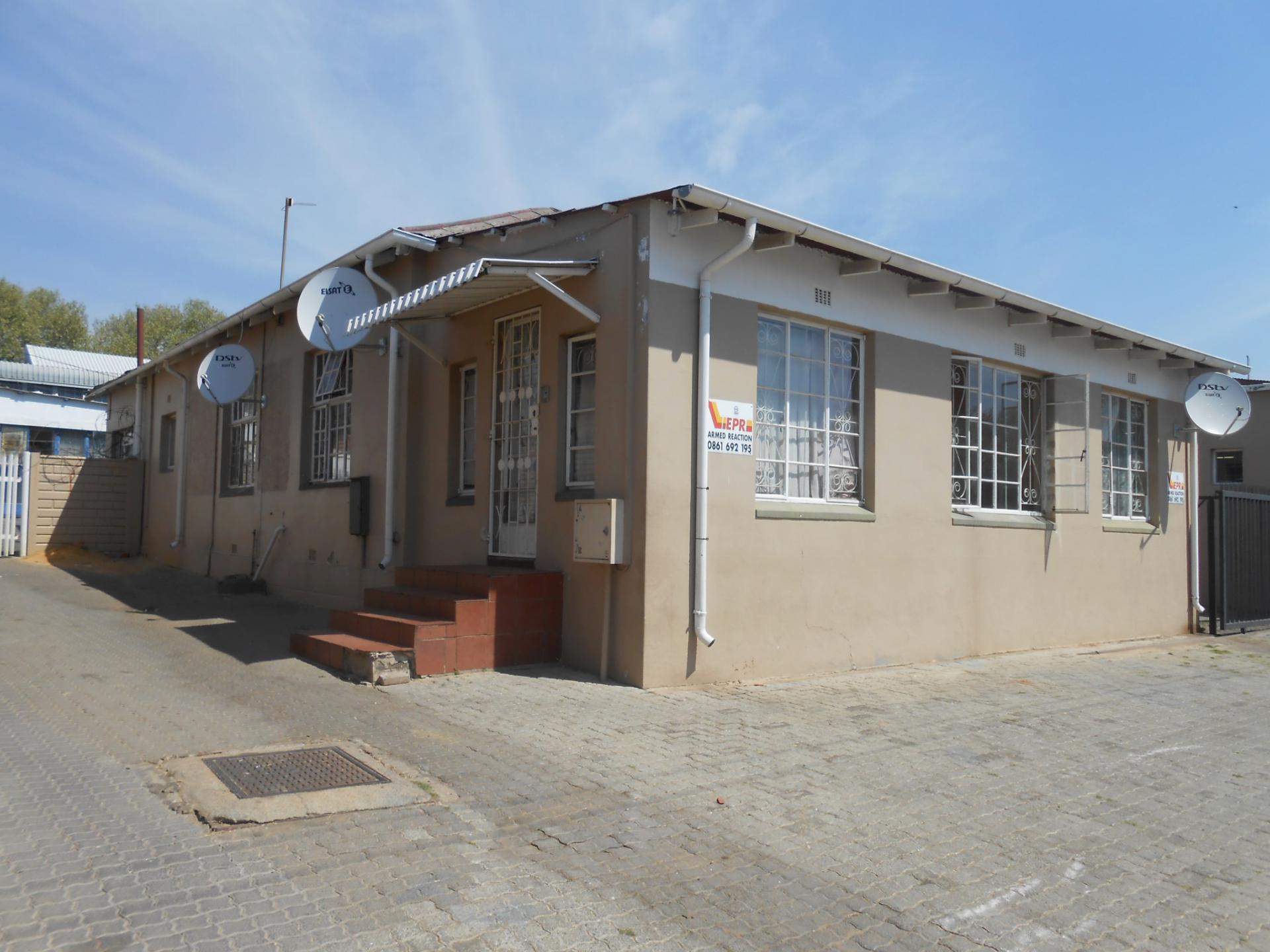 Front View of property in Krugersdorp