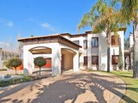 Front View of property in Silver Lakes Golf Estate