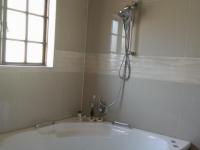 Main Bathroom - 8 square meters of property in Waterval East