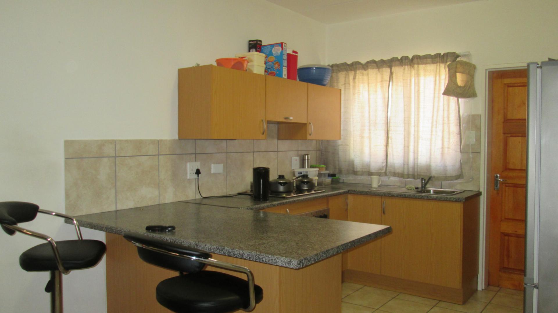 Kitchen - 11 square meters of property in Anzac