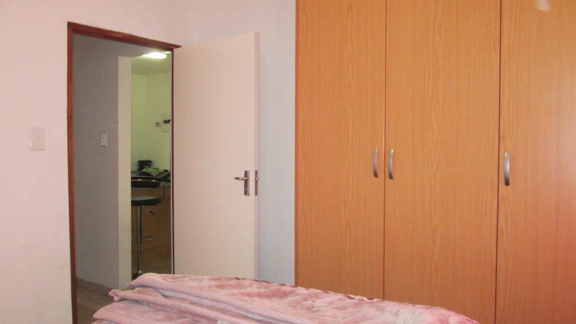 Main Bedroom - 9 square meters of property in Anzac
