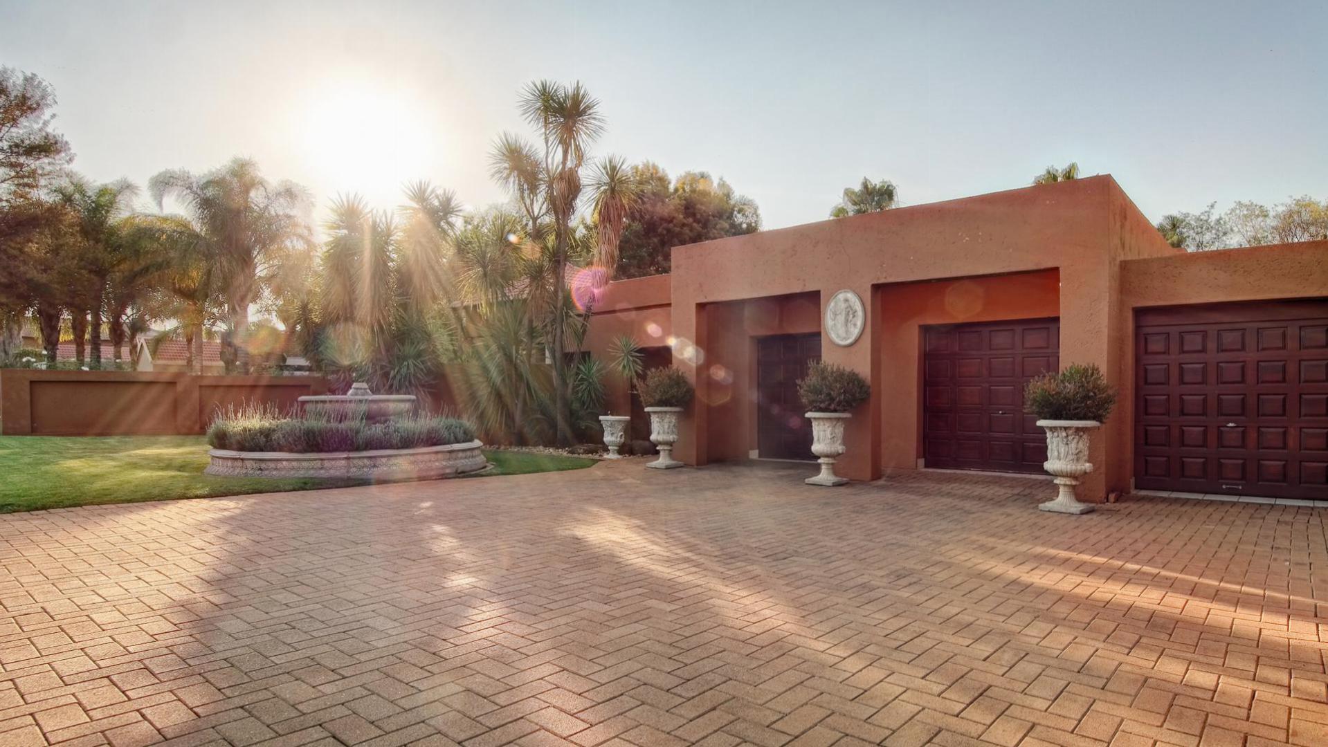 3 Bedroom House for Sale For Sale in Silver Lakes Golf Estate