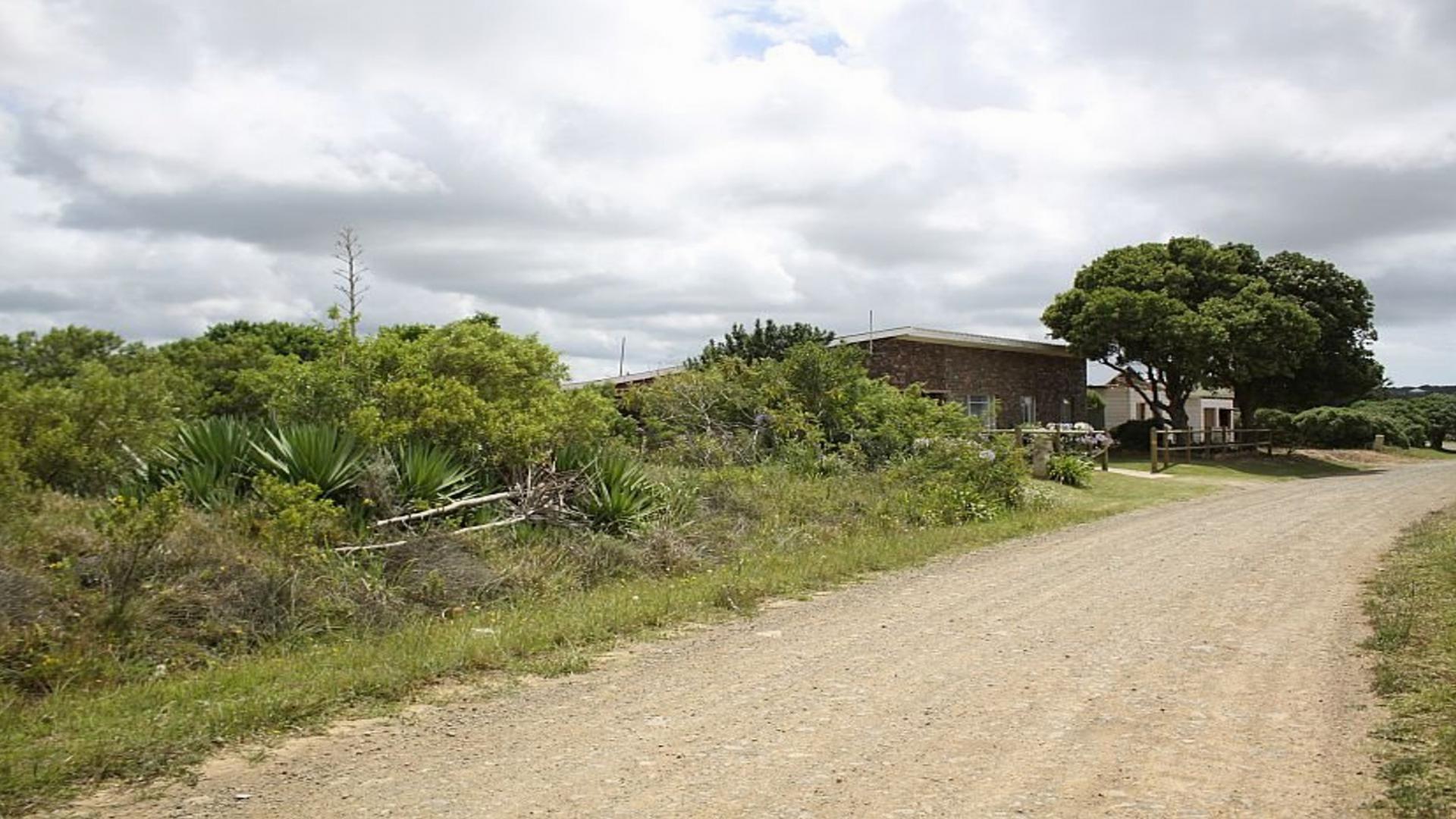 Front View of property in Bushmans River