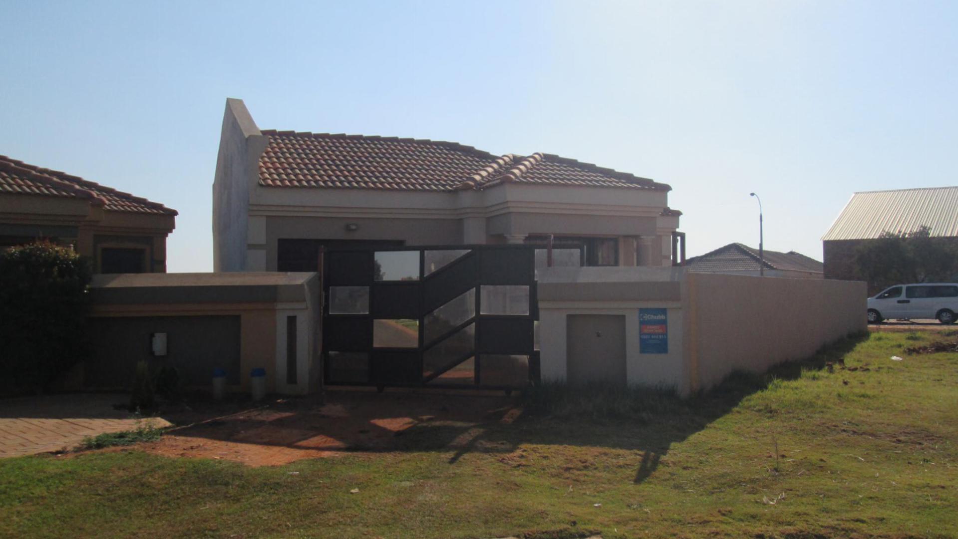 Front View of property in Dawn Park