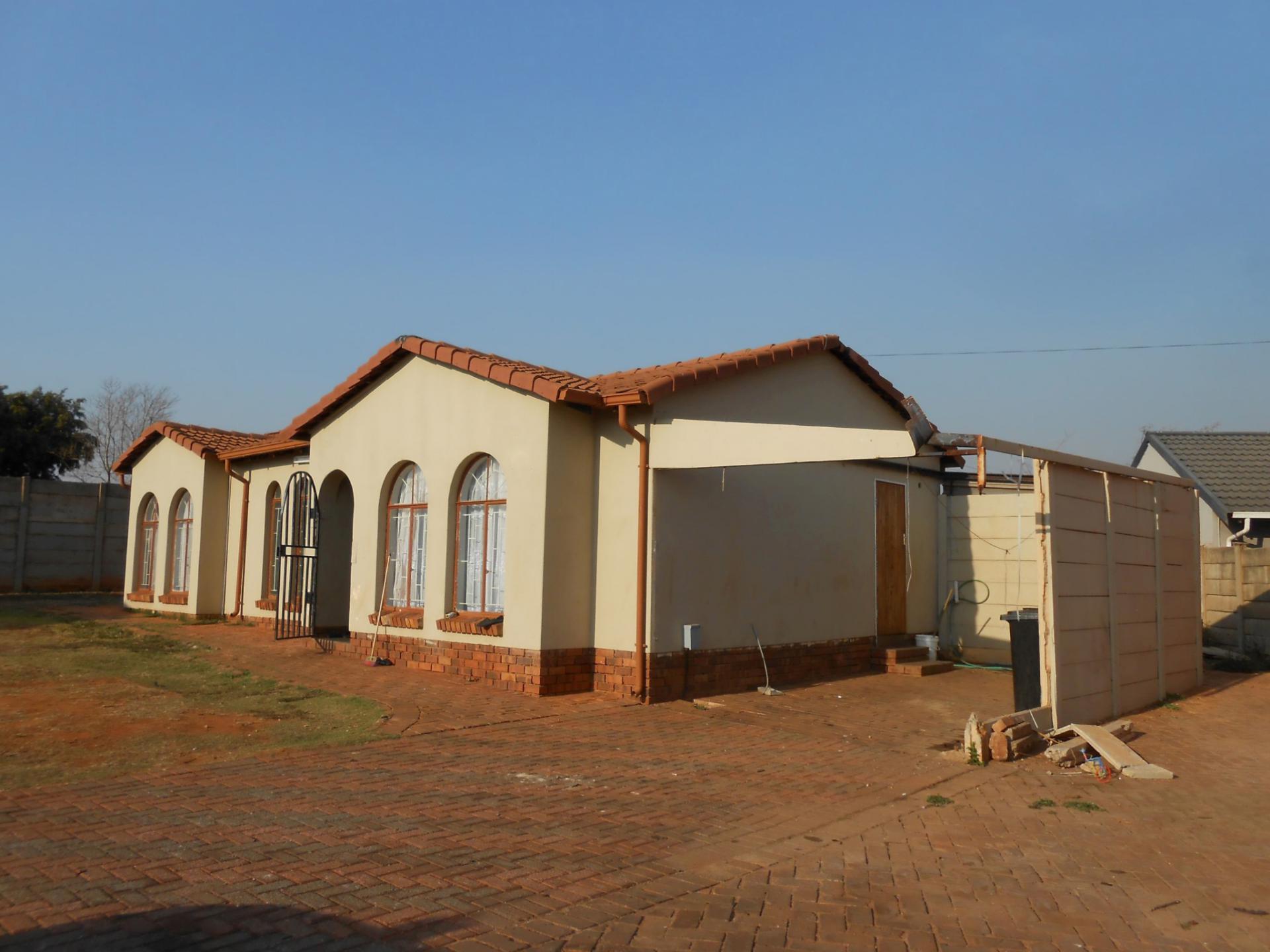 Front View of property in Lenasia South