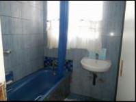 Bathroom 1 - 4 square meters of property in Lenasia South