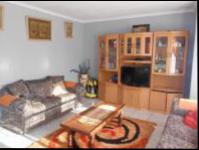 Lounges - 20 square meters of property in Lenasia South