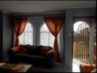 Lounges - 20 square meters of property in Lenasia South