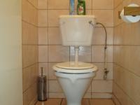 Main Bathroom - 10 square meters of property in Unigray