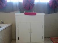 Bathroom 2 - 7 square meters of property in Heidelberg - GP