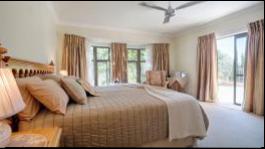 Main Bedroom - 40 square meters of property in Silver Lakes Golf Estate