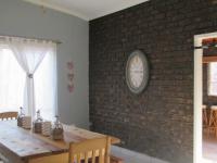 Dining Room - 17 square meters of property in Casseldale
