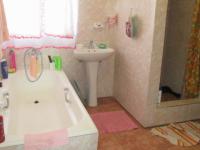 Main Bathroom - 28 square meters of property in Highbury